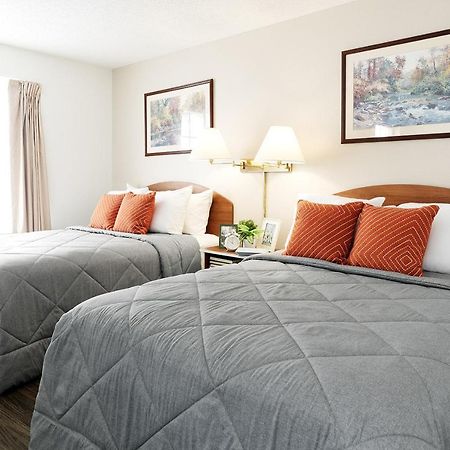 Intown Suites Extended Stay Colorado Springs Bagian luar foto