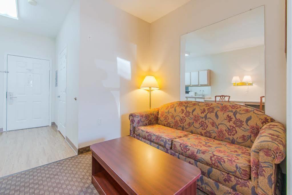 Intown Suites Extended Stay Colorado Springs Bagian luar foto